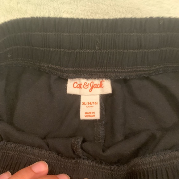 Black ruffled bottoms with pockets - Picture 3 of 3